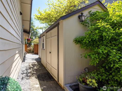 12814 NE 144th Place Kirkland WA 98034