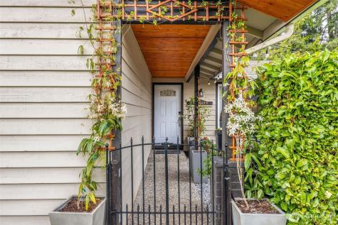 12814 NE 144th Place Kirkland WA 98034