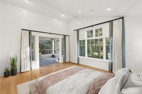 37 Tatoosh Key Bellevue WA 98006
