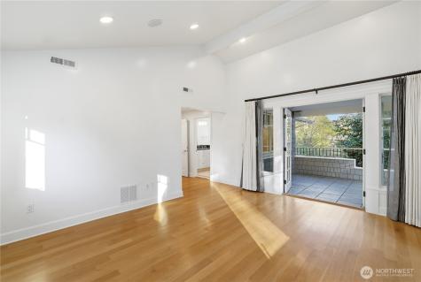 37 Tatoosh Key Bellevue WA 98006