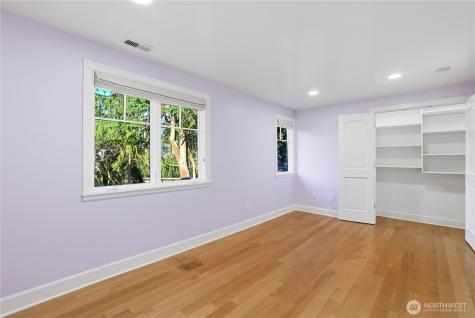 37 Tatoosh Key Bellevue WA 98006