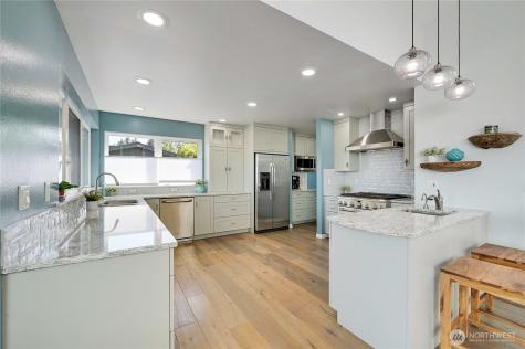 30 Adventurer Lane Port Ludlow WA 98365