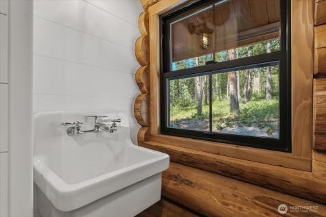 2350 First Creek Road Chelan WA 98816