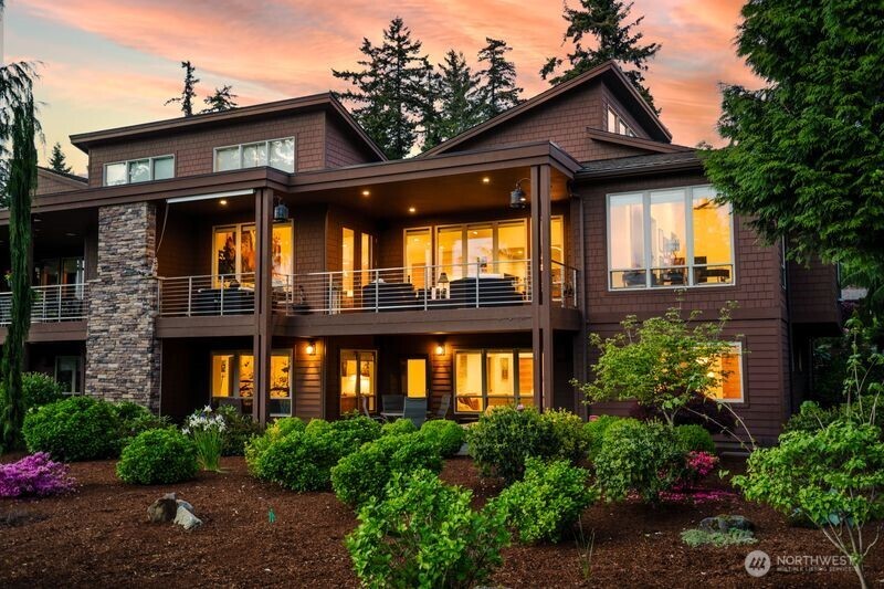 8775 Club House Point Drive Blaine WA 98230