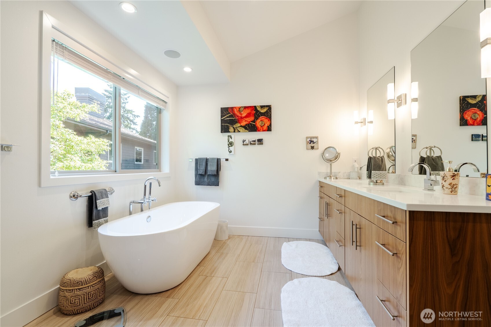 8775 Club House Point Drive Blaine WA 98230