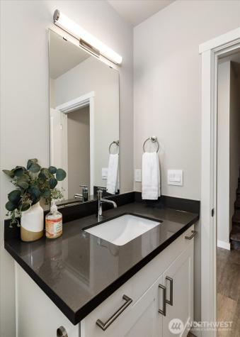 205 SW 4th Lane Oak Harbor WA 98277