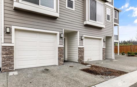 205 SW 4th Lane Oak Harbor WA 98277