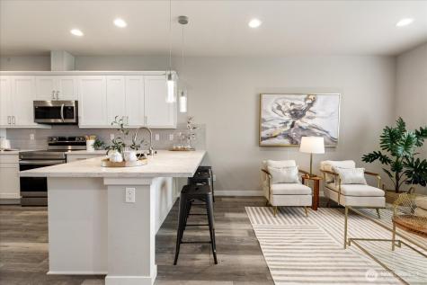 205 SW 4th Lane Oak Harbor WA 98277