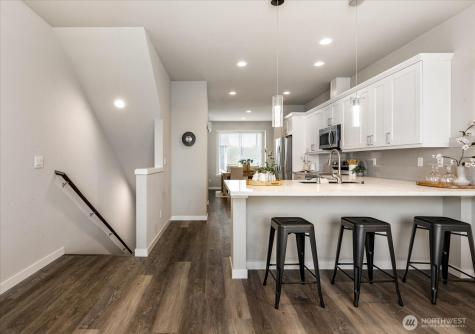 205 SW 4th Lane Oak Harbor WA 98277