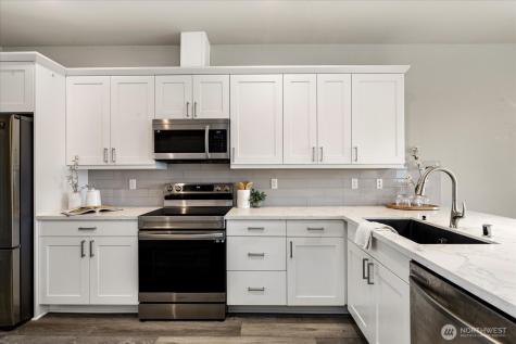 205 SW 4th Lane Oak Harbor WA 98277
