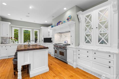180 Lake Washington Boulevard E Seattle WA 98112