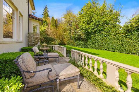 180 Lake Washington Boulevard E Seattle WA 98112