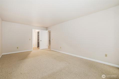 2940 Kennewick Place NE Renton WA 98056