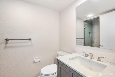 2940 Kennewick Place NE Renton WA 98056