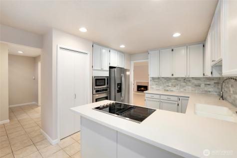 2940 Kennewick Place NE Renton WA 98056
