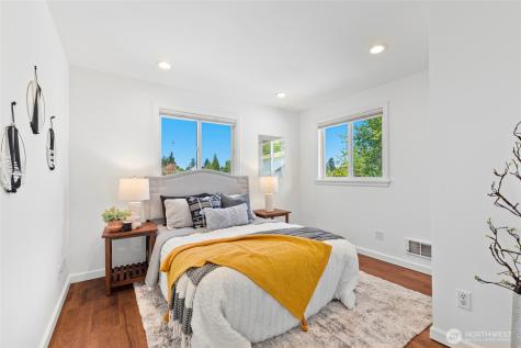 5620 38th Avenue SW Seattle WA 98126