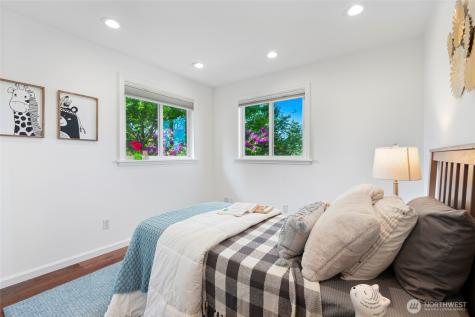 5620 38th Avenue SW Seattle WA 98126
