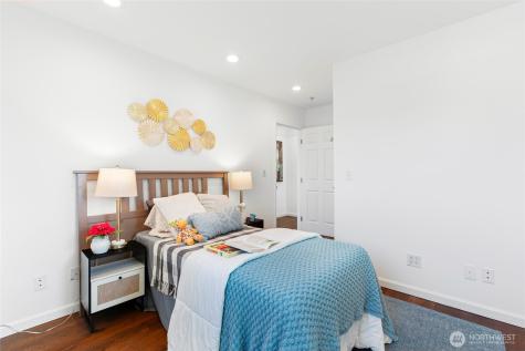 5620 38th Avenue SW Seattle WA 98126