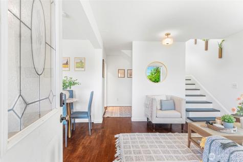 5620 38th Avenue SW Seattle WA 98126