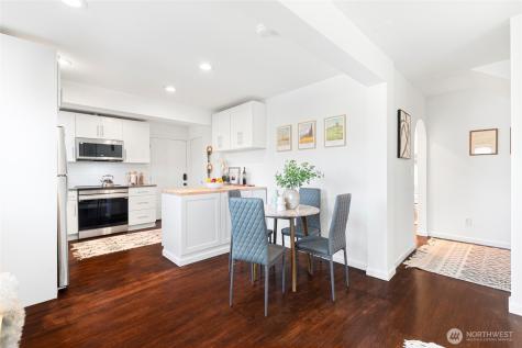 5620 38th Avenue SW Seattle WA 98126