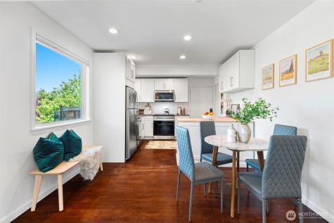 5620 38th Avenue SW Seattle WA 98126