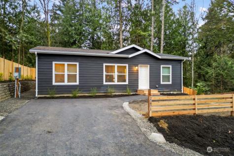 21871 Wavecrest Avenue NE Poulsbo WA 98370