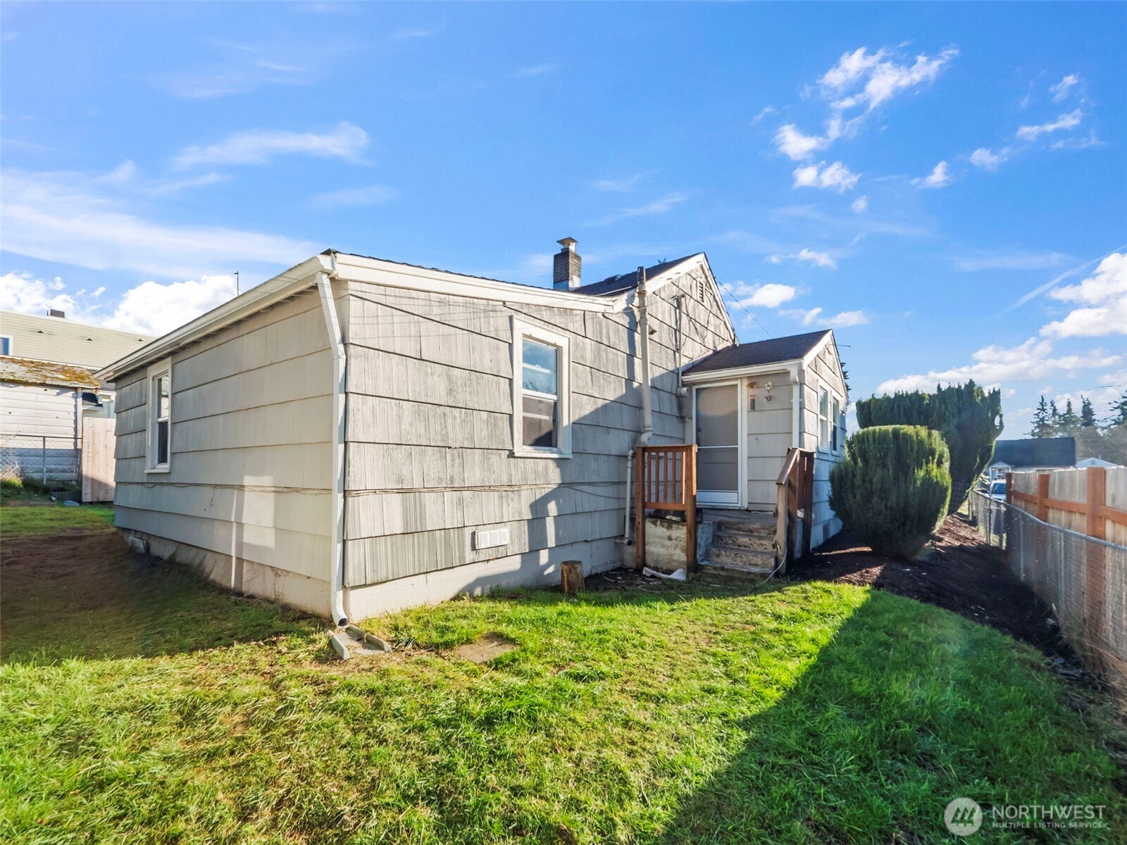1022 Sheridan Road Bremerton WA 98310
