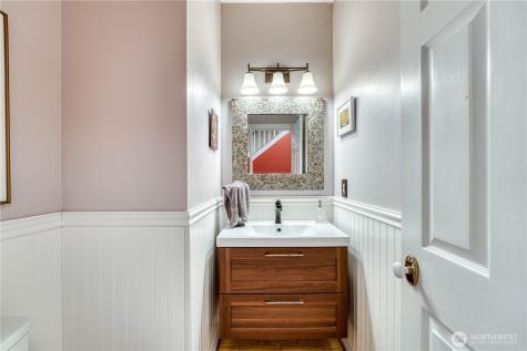 10295 NE West Kingston Road Kingston WA 98346