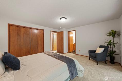 19809 97th Avenue S Renton WA 98055
