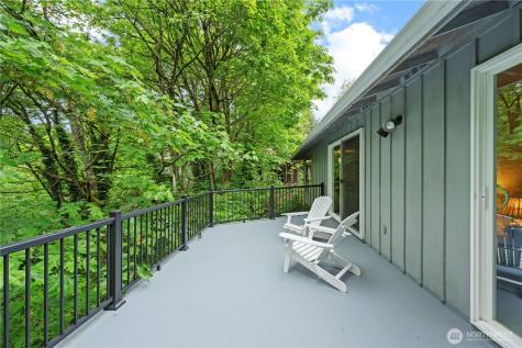 19809 97th Avenue S Renton WA 98055