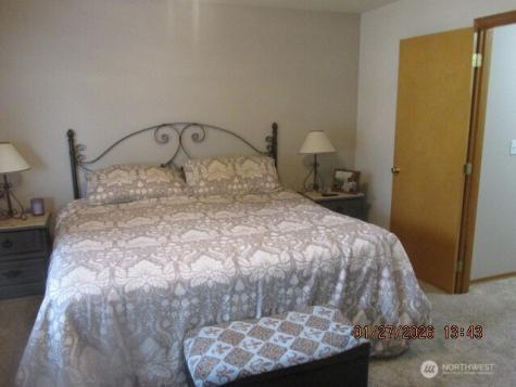 9237 Applegate Loop Rochester WA 98579