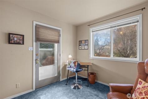 2414 Kennewick Place NE Renton WA 98056