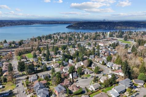 2414 Kennewick Place NE Renton WA 98056