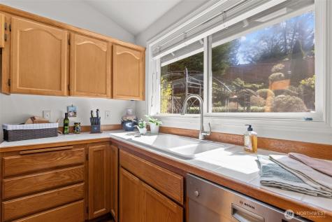 2414 Kennewick Place NE Renton WA 98056