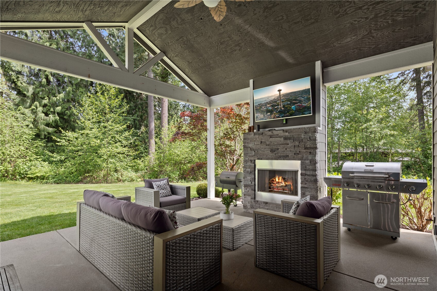21002 SE 216th Way Maple Valley WA 98038