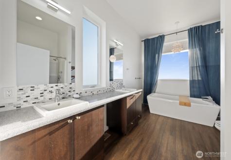 7458 NE Bouldercrest Road Moses Lake WA 98837