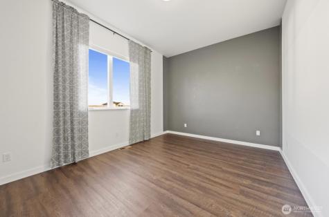 7458 NE Bouldercrest Road Moses Lake WA 98837