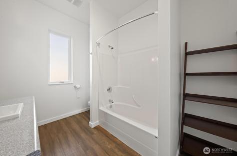 7458 NE Bouldercrest Road Moses Lake WA 98837