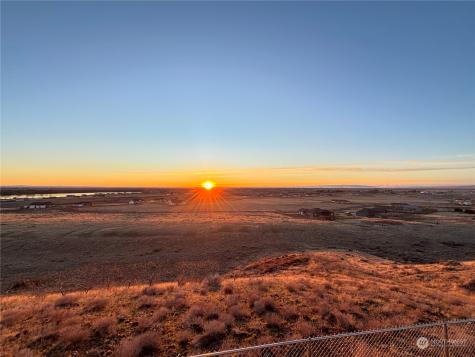 7458 NE Bouldercrest Road Moses Lake WA 98837