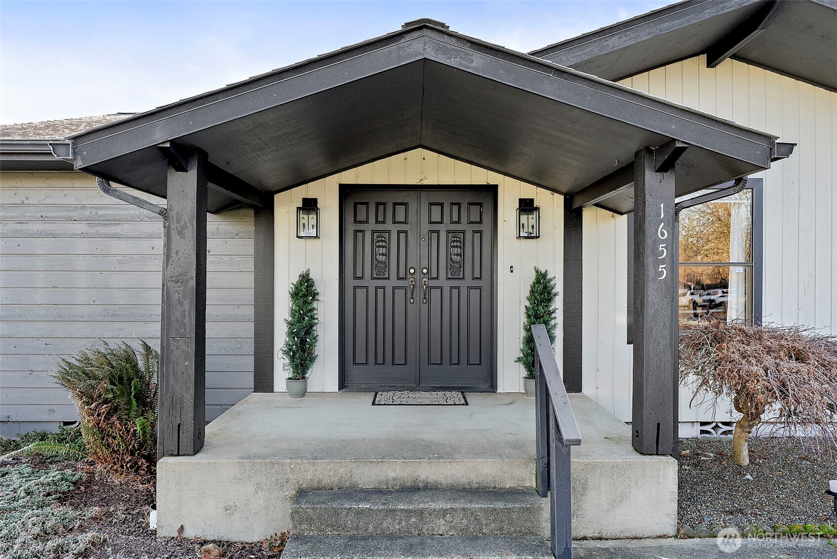 1655 Wheaton Street Raymond WA 98577