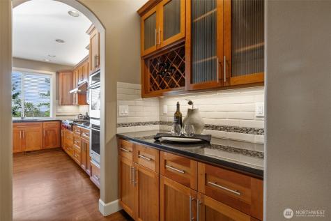 1915 205th Place NE Sammamish WA 98074