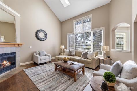 1915 205th Place NE Sammamish WA 98074