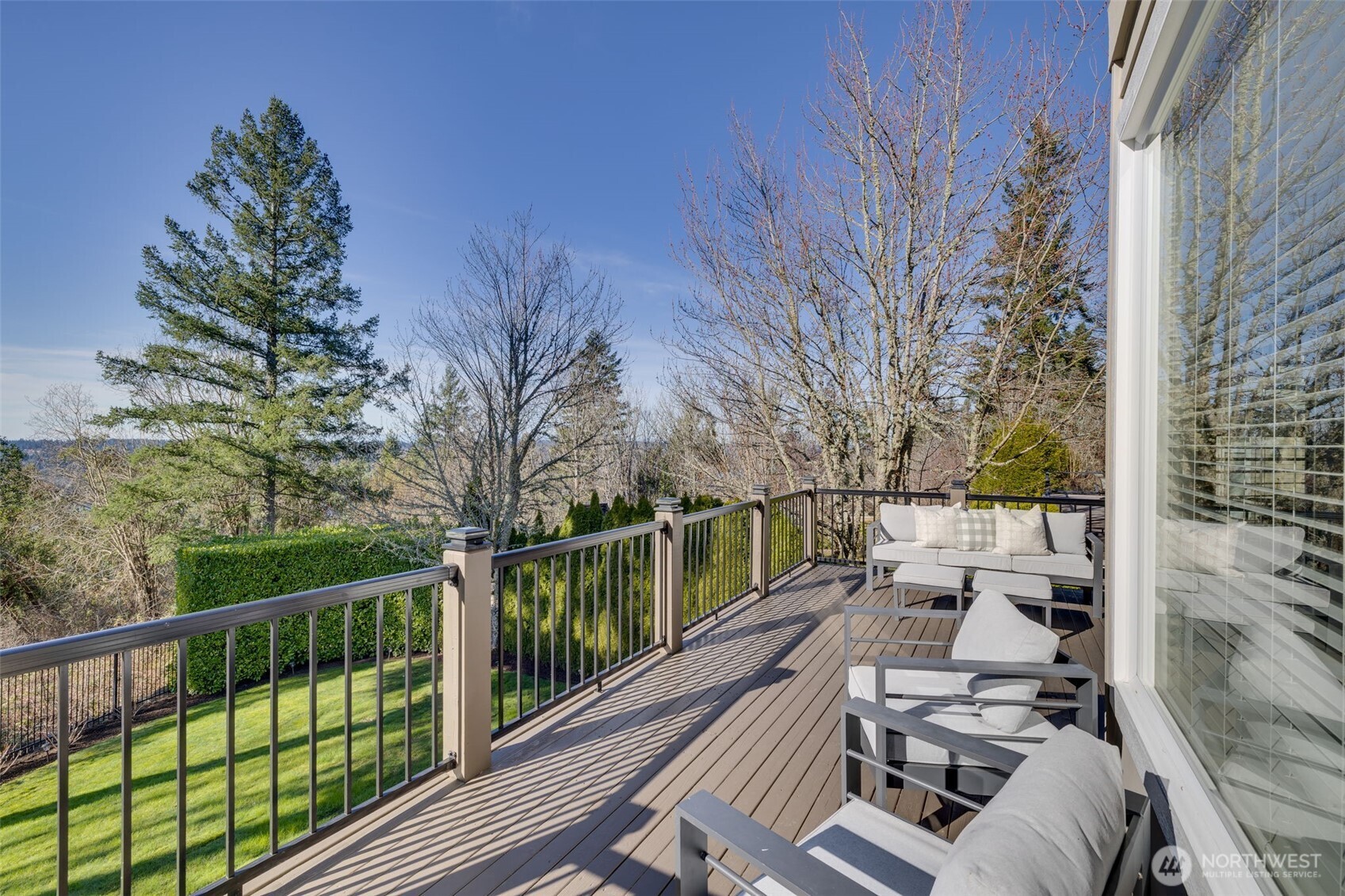 1915 205th Place NE Sammamish WA 98074