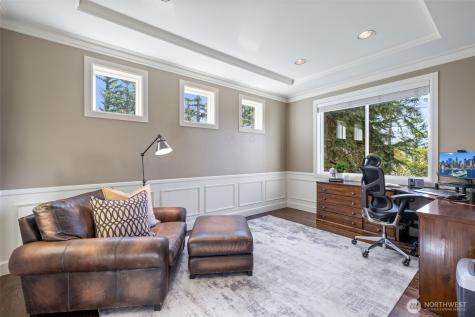 1915 205th Place NE Sammamish WA 98074