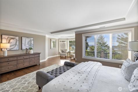 1915 205th Place NE Sammamish WA 98074