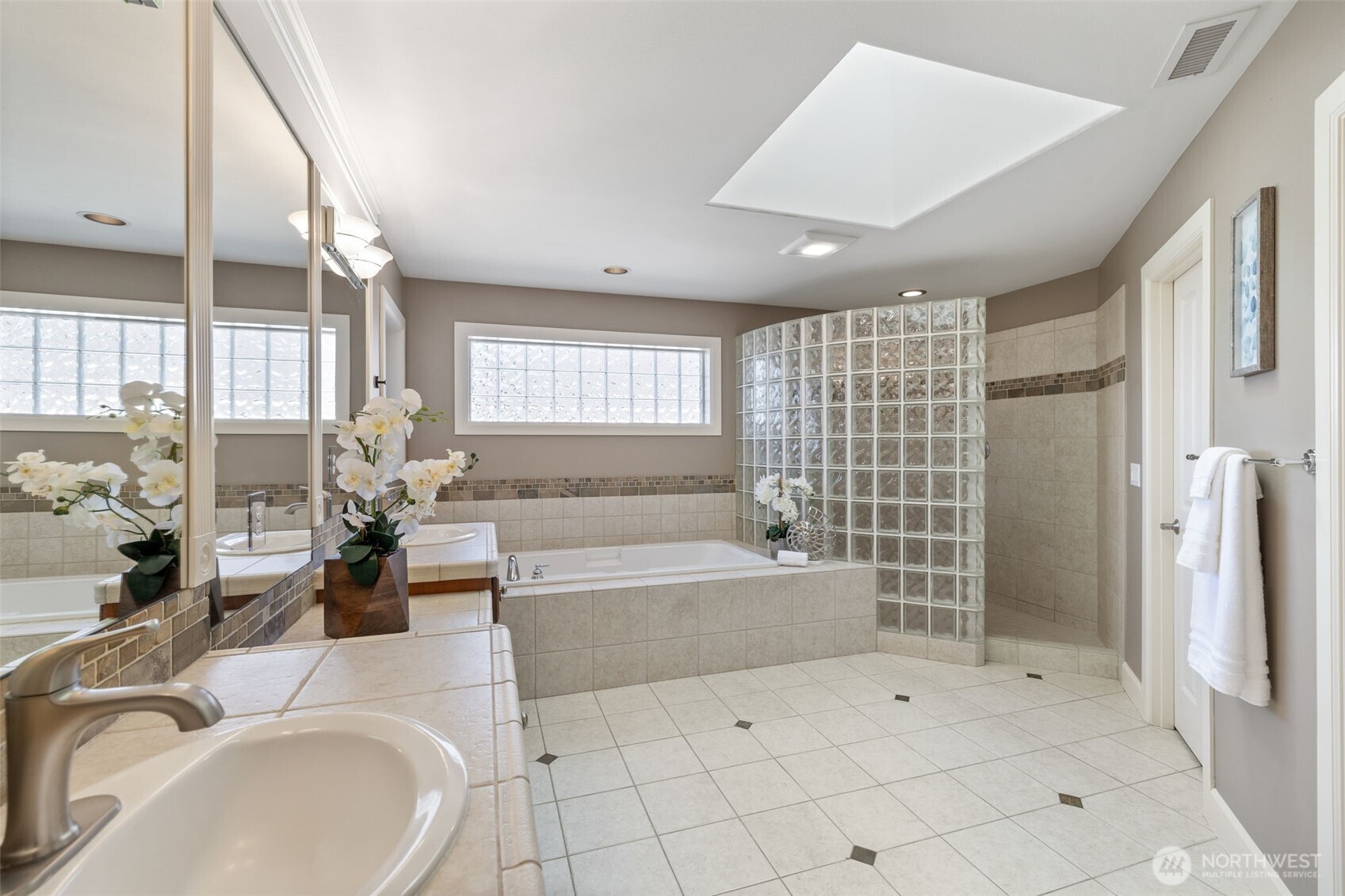 1915 205th Place NE Sammamish WA 98074