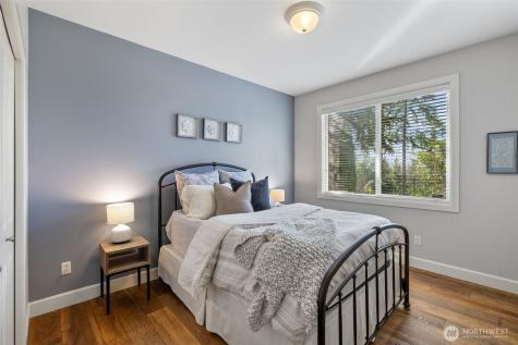 1915 205th Place NE Sammamish WA 98074