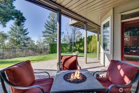 1915 205th Place NE Sammamish WA 98074