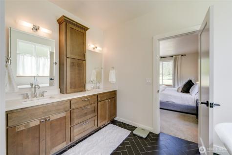 10915 60th Street NE Lake Stevens WA 98258