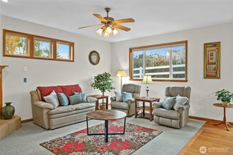 2724 74th Drive NE Marysville WA 98270